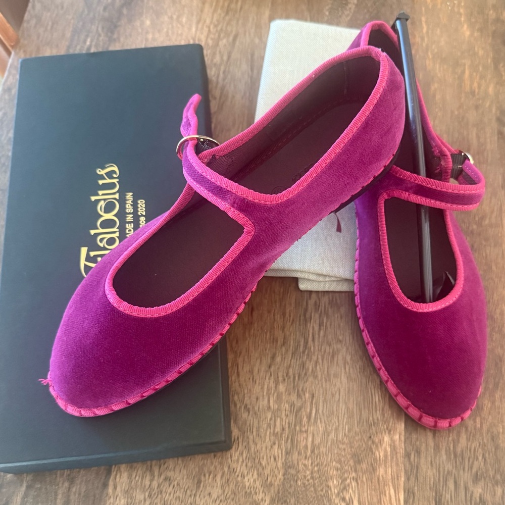 Brand New Nomi Flabelus in 39